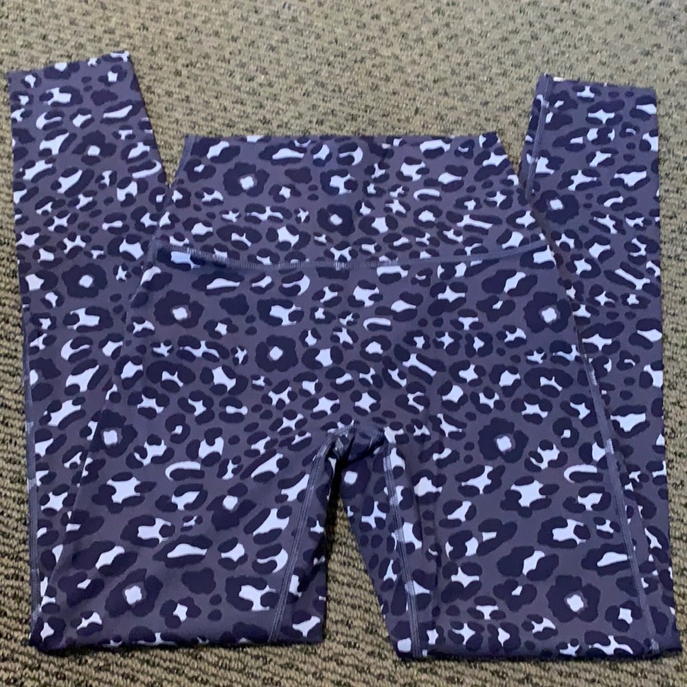 Aerie blue leopard leggings